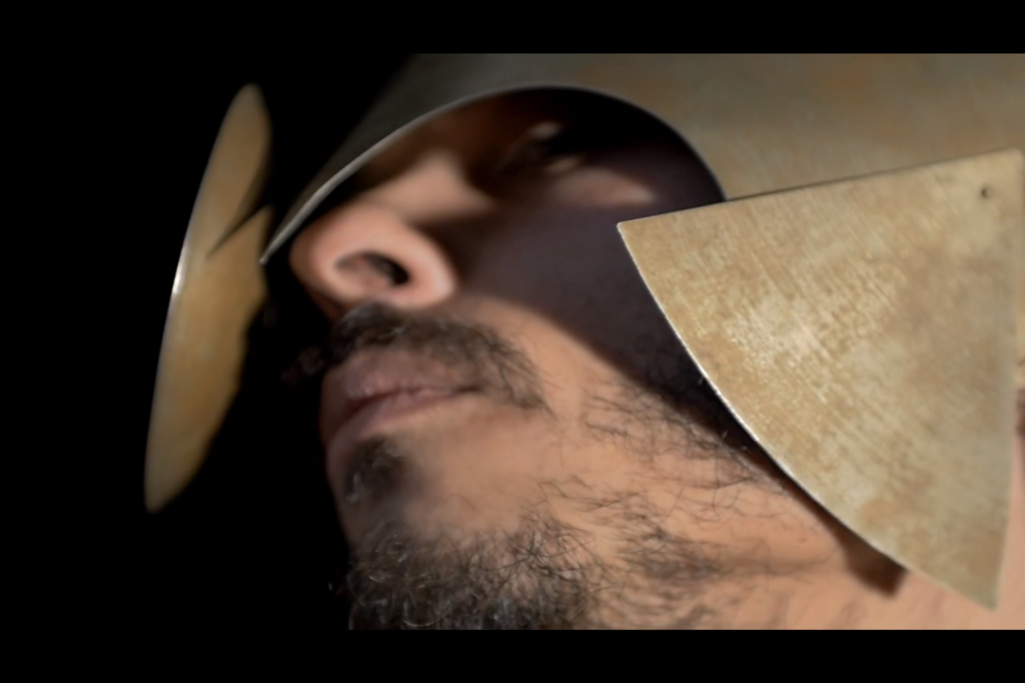 The workers step - Vidéo